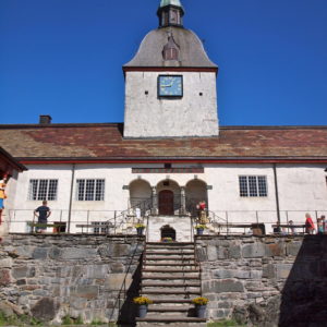 Kultur in Austrått, Schloss Austrått, Treppe zum Eingang der Ritterhalle
